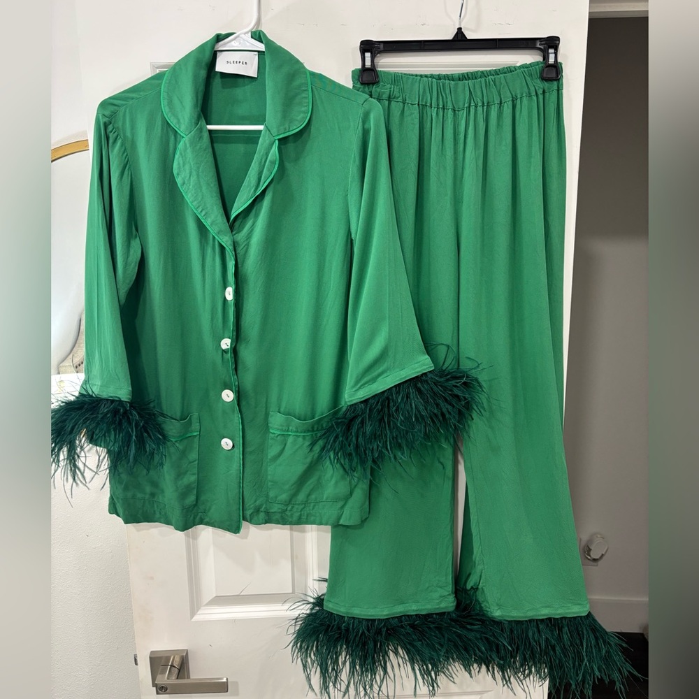 NWT SLEEPER PAJAMA SET- GREEN SIZE SMALL